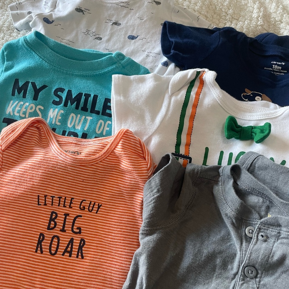 LOT OF 6 SHORT SLEEVE ONESIES SIZE 18 MONTHS